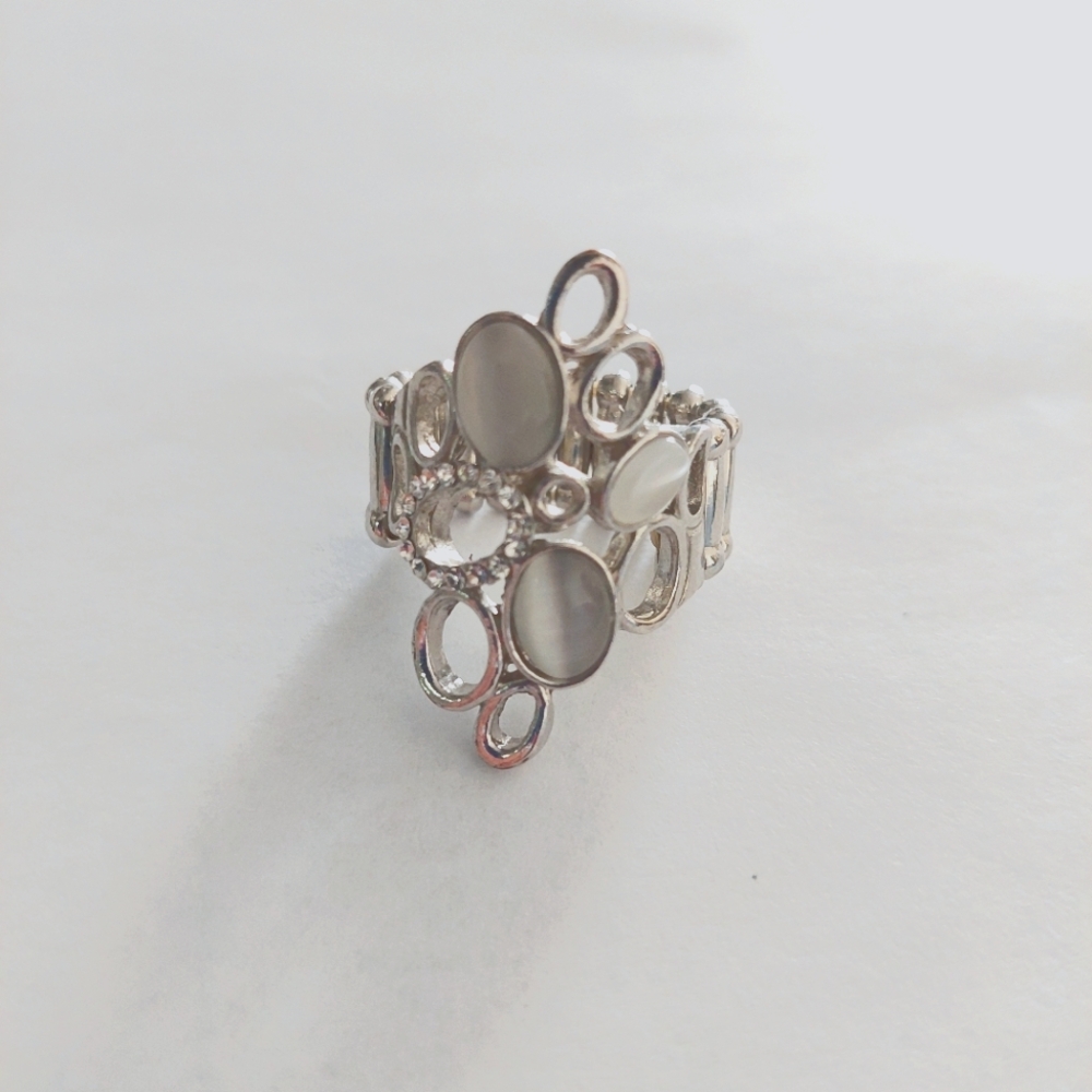 Paparazzi Ring Silver/White